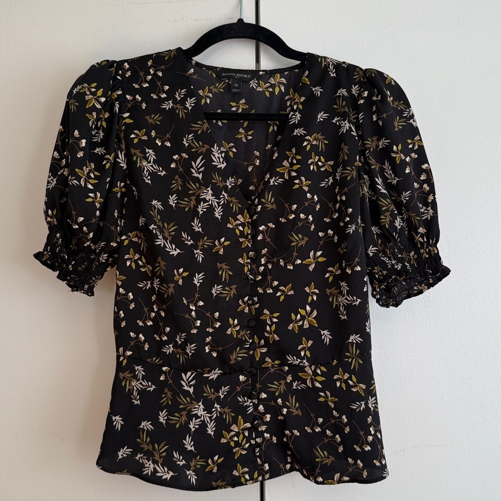 Banana‎ Republic Black Floral Puff Sleeve Peplum Button Front Blouse XS Feminine